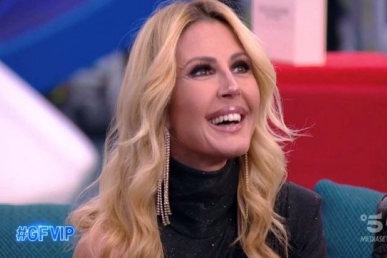 Nathaly Caldonazzo ex vipponi