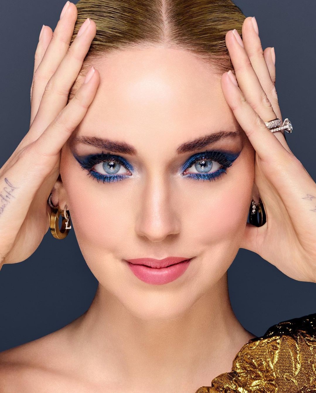 ombretto blu trucco occhi