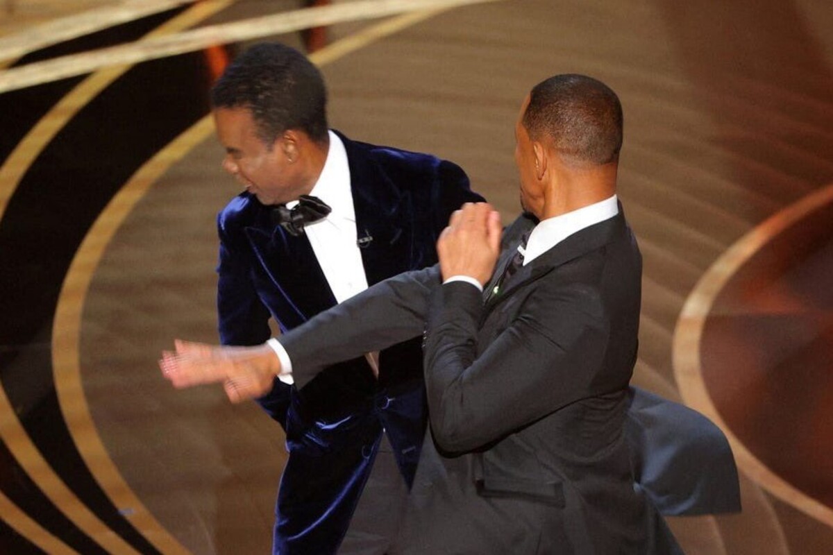 will smith chiede scusa