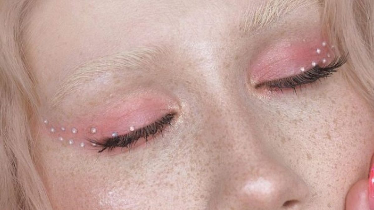 sopracciglia schiarite di tendenza