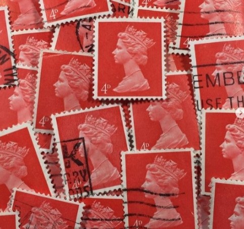 monete banconote francobolli cosa cambia morte regina