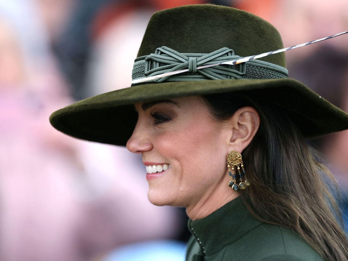 Il costo di questi orecchini indossati da Kate Middleton vi sorprenderà