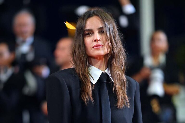 Tendenze stagione estiva 2023: l'abito nero dell'attrice di Perfetti Sconosciuti alla kermesse francese sorprende. Ecco il brand e il costo
