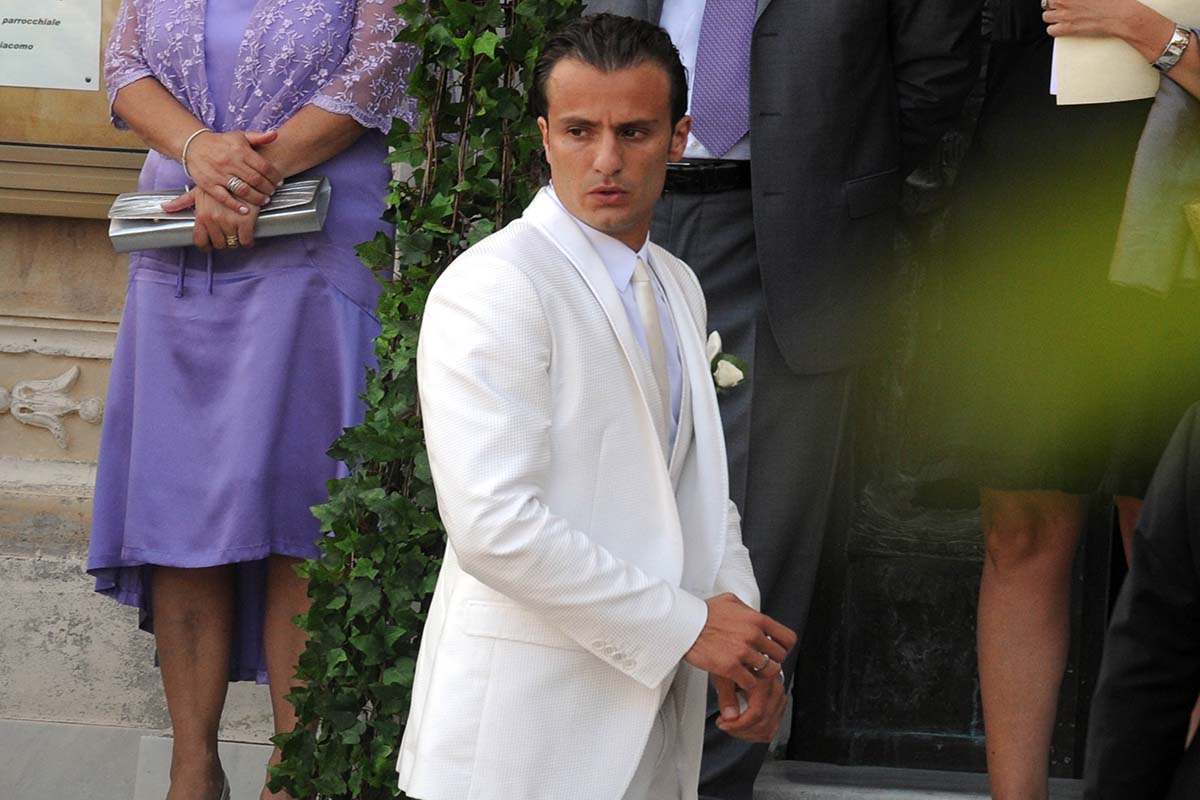 Anche l'uomo in total white per le nozze: il fashion trend cambia la tradizione