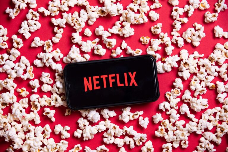 Netflix, titoli in uscita ad agosto 2023: quali film e serie tv vedere?