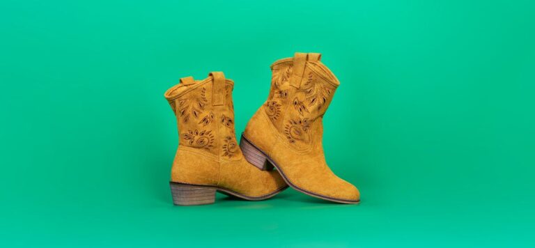 Tendenza moda Autunno 2023: 5 stivali texani da donna da comprare a meno di 200 euro