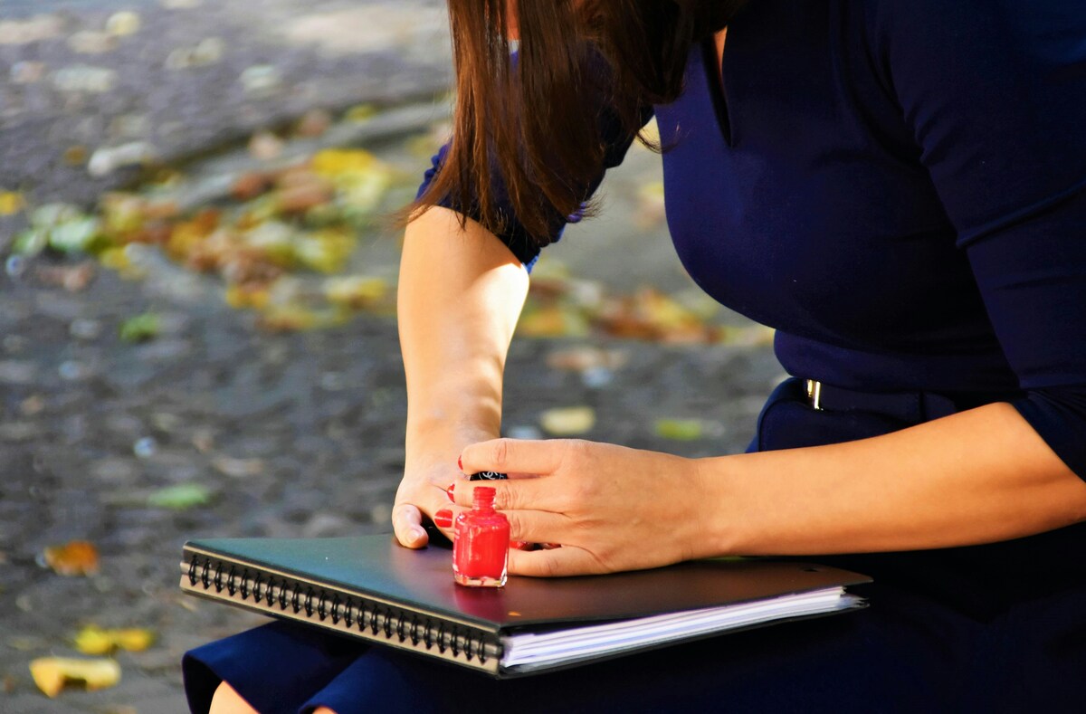 La manicure che non passa mai di moda secondo l'attrice