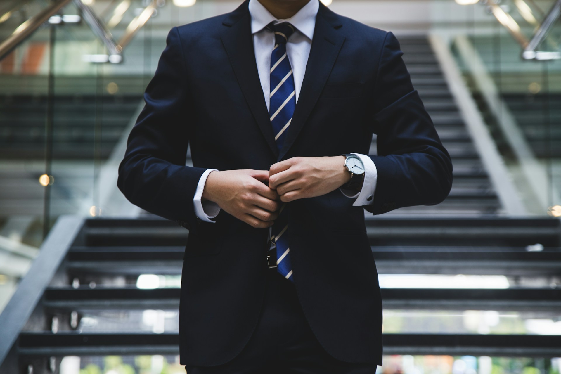 I look per essere eleganti sul posto di lavoro