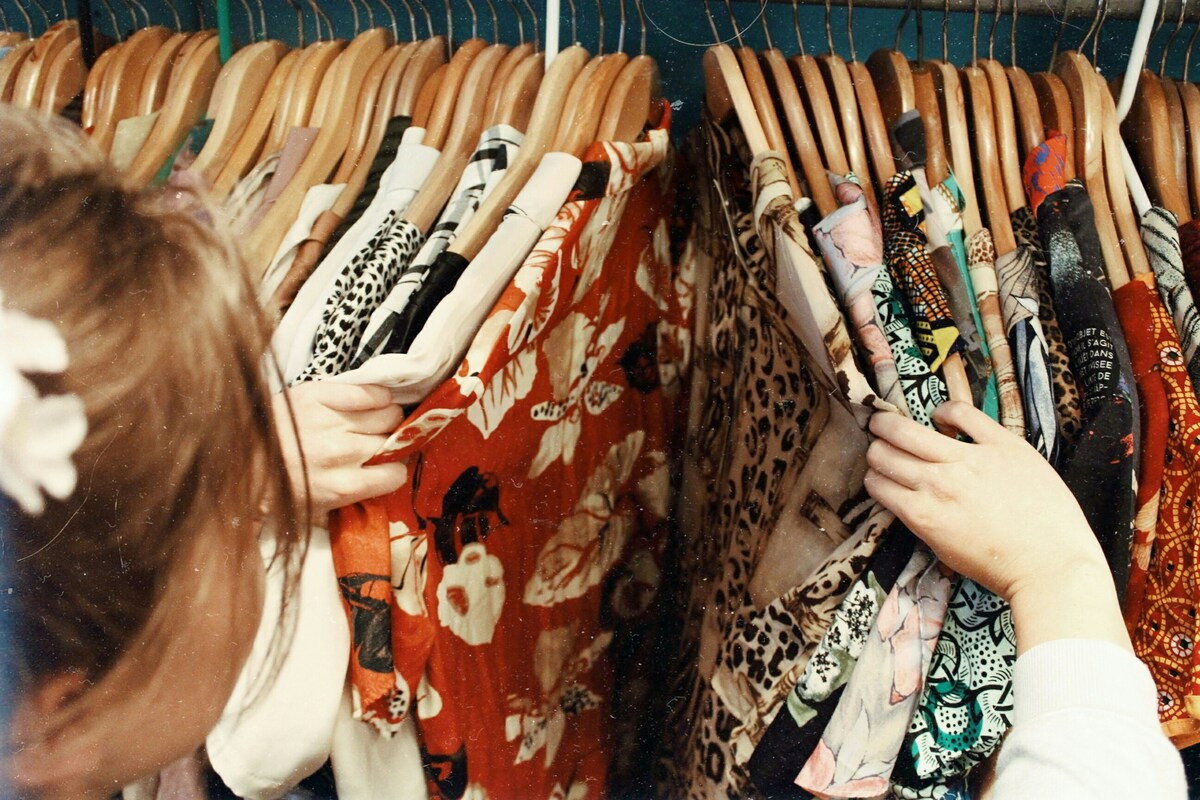 Il patrimonio nascosto dei vestiti vintage: ecco come indossarli