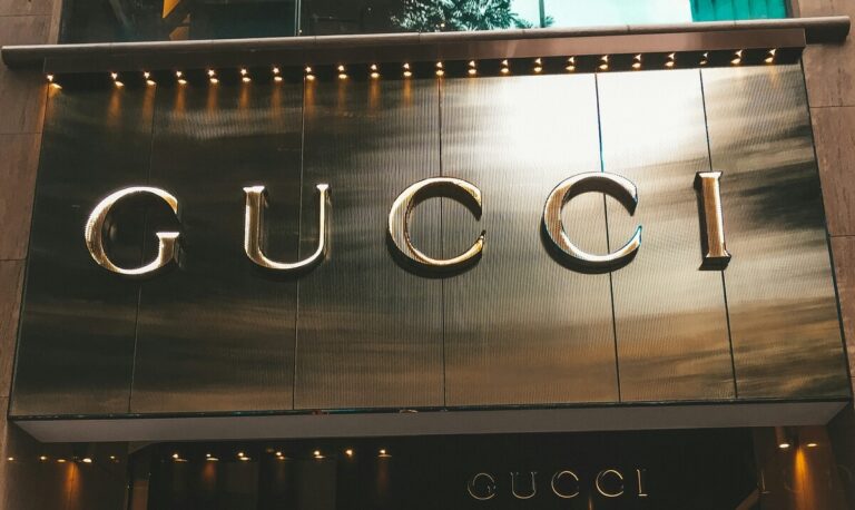 La nuova borsa Gucci Blondie: il prezzo dell'accessorio di tendenza del 2024