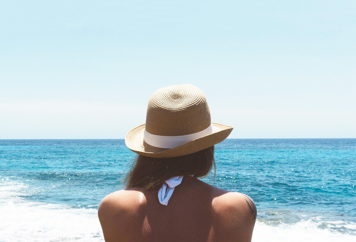 Come prendersi cura della pelle al mare: consigli utili per una perfetta beauty routine