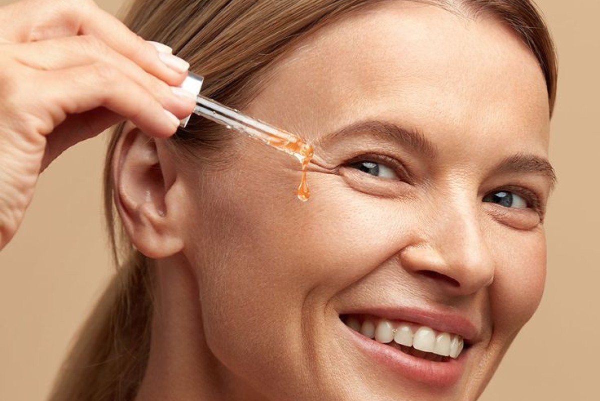 Siero viso niacinamide: benefici e prodotti Siero viso niacinamide: benefici e prodotti