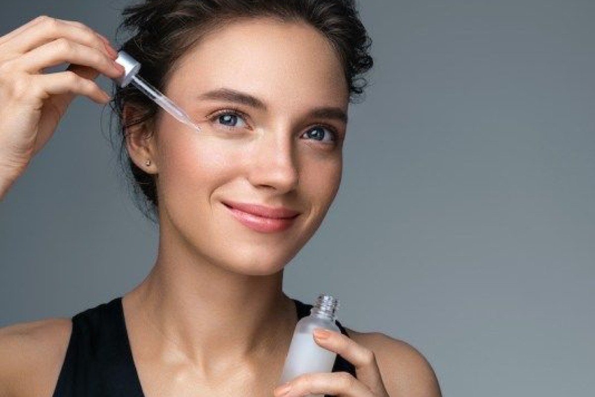 Siero ai peptidi: i benefici per la cute