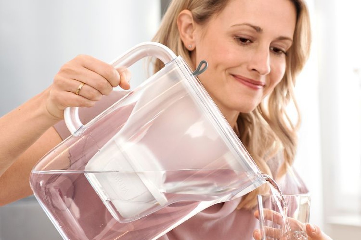 Caraffe filtranti per l’acqua pulita e sana da bere Caraffe filtranti per l’acqua pulita e sana da bere