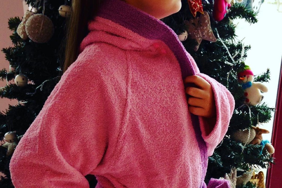 Accappatoio bambina in spugna: modelli indicati Accappatoio bambina in spugna: modelli indicati